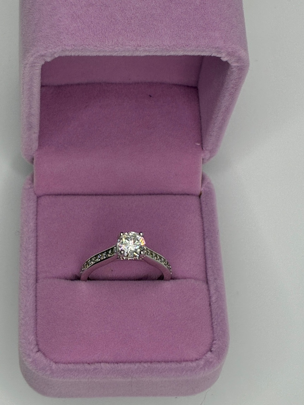 14K Gold 1ct Round Brilliant Cut Moissanite Engagement Ring size 8.5